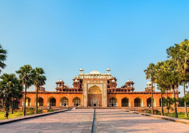 TAJ MAHAL TOUR FROM DELHI BY TRAIN